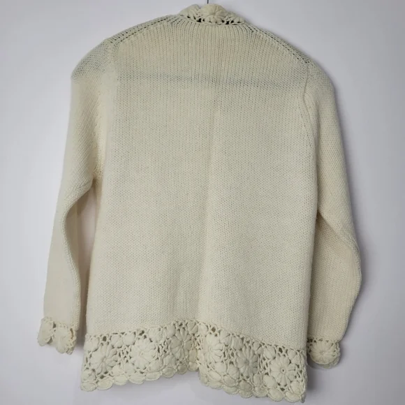 ROSANNA WHITE STANG VINTAGE 100% VIRGIN WOOL BUTTON DOWN SWEATER - Picture 7 of 8